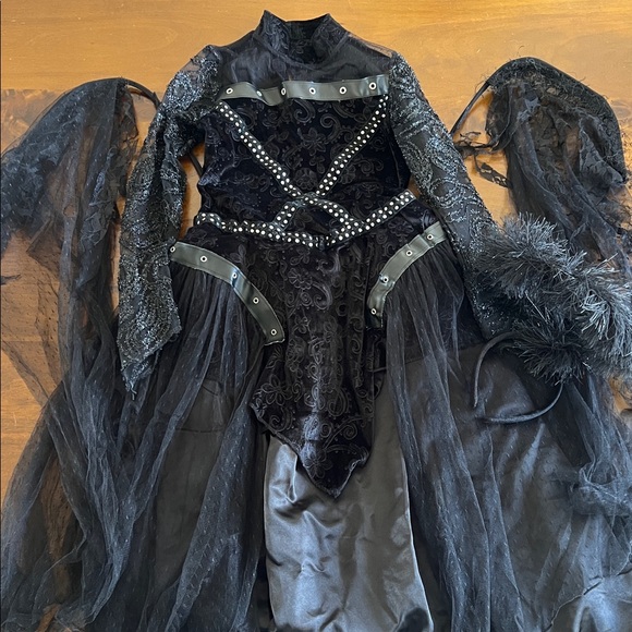 Spirit Halloween | Angel Of Darkness girls costume - Picture 2 of 12